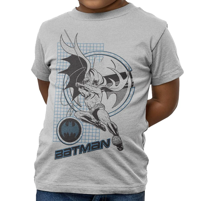 Batman Boy's basic tee shirt. This boys crew neck tee shirt has short sleeves and a trendy print and