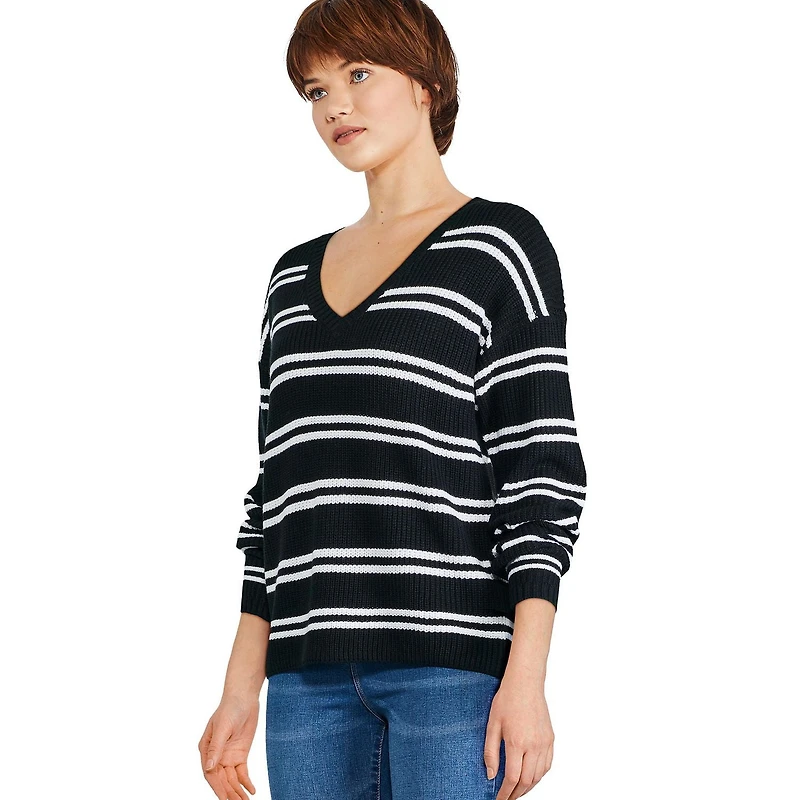 George Women's V-Neckline Sweater