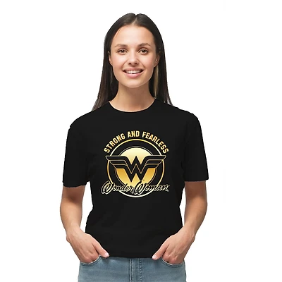 T-shirt à manches courtes Wonder Woman Strong and Fearless pour femme