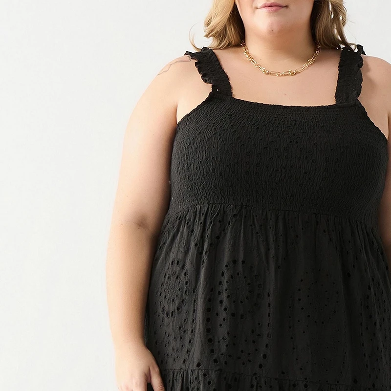 DV Robe longue à corsage smocké en dentelle et œillets