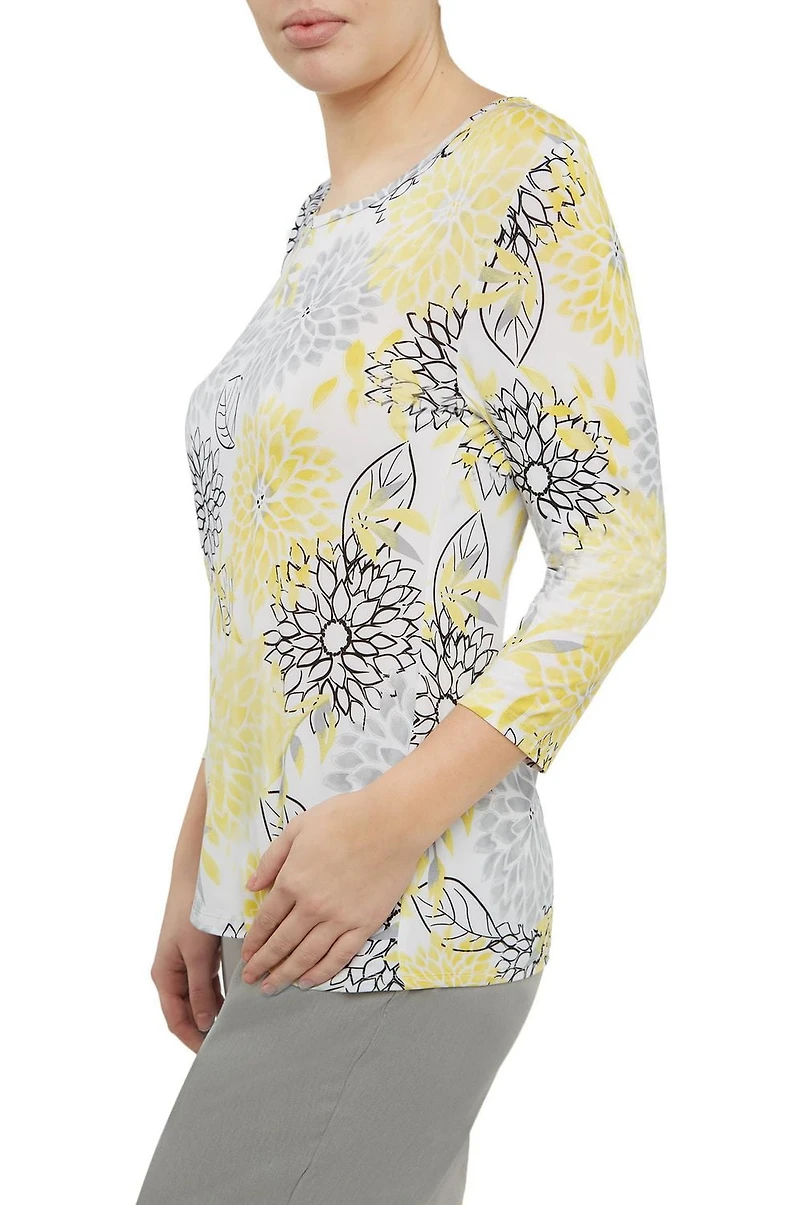 Alia Women's 3/4 Sleeve Print Scoop Neck Top