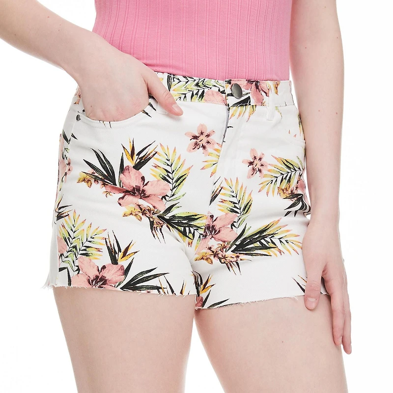 No Boundaries Women's Fray Hem Short