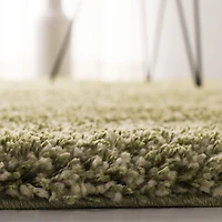 Safavieh California Solid Plush Shag Area Rug