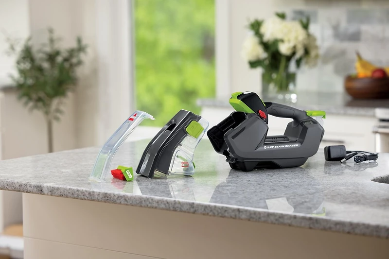 Pet Stain Eraser™ de BISSELL®