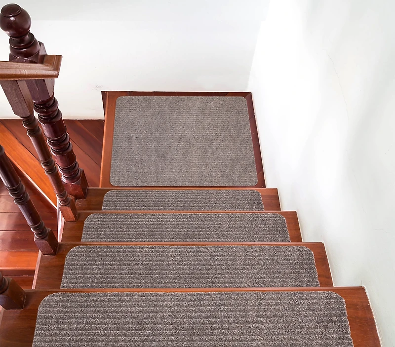 Tapis utilitaire et nervuré pour le escaliers de la collection Lifesaver, 8 po. X 30 po.