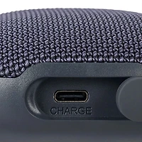 Mini haut-parleur robuste Bluetooth avec mode de synchronisation véritablement sans fil onn. Jusqu’à 7 Heures de lecture