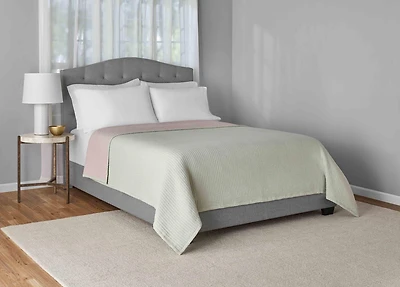 Couette matelassée Mainstays Garment Wash pour adulte, verte, très grand lit, 1 pièce Couvre-lit Matelasse 100%Coton
