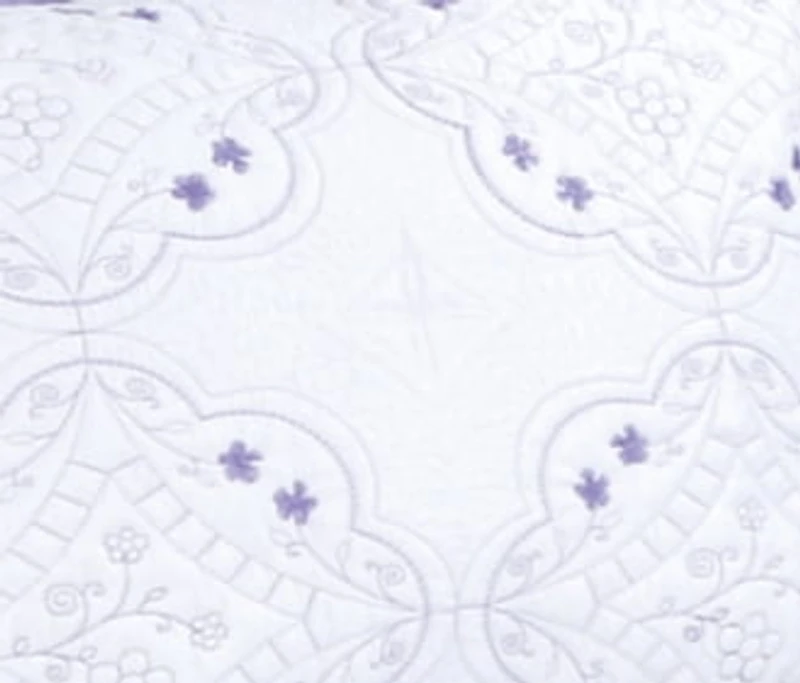 Couvre-lit Marina Decoration brodée, ensemble de literie d'été ultra doux et uni avec taie d'oreiller matelassée, motif floral violet