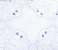 Couvre-lit Marina Decoration brodée, ensemble de literie d'été ultra doux et uni avec taie d'oreiller matelassée, motif floral violet