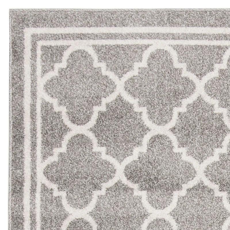 SAFAVIEH Amherst Trina Geometric Area Rug