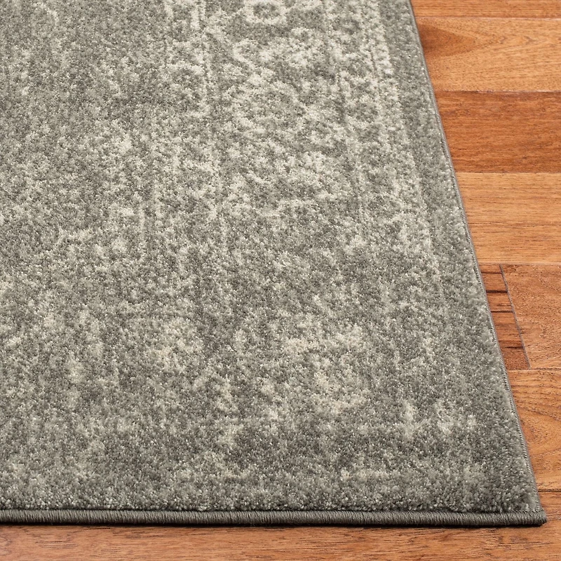 Safavieh Evoke Trena Traditional Area Rug