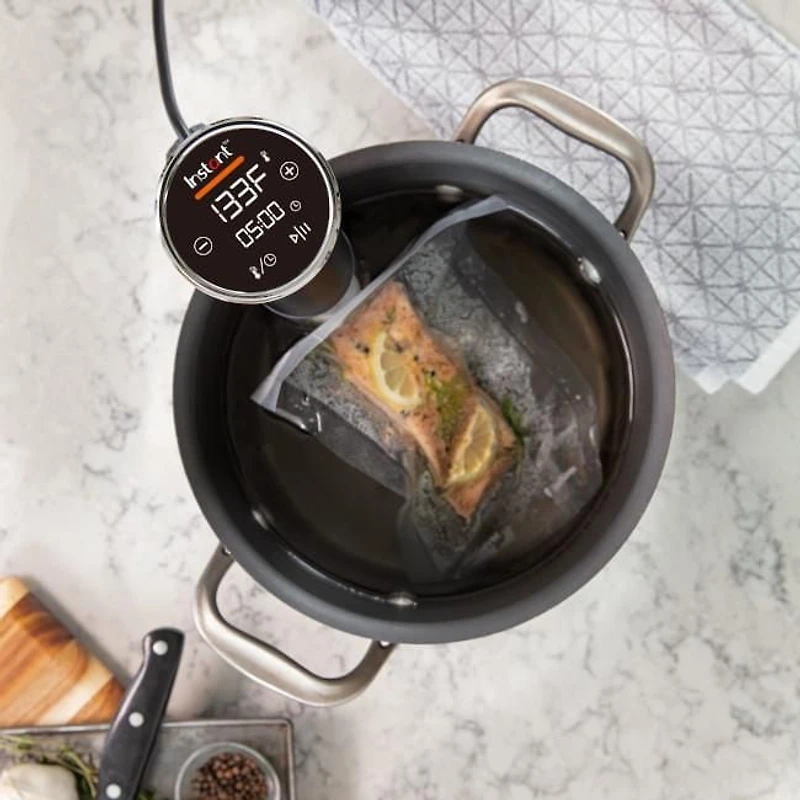Instant® Accu Slim™ Sous Vide Immersion Circulator