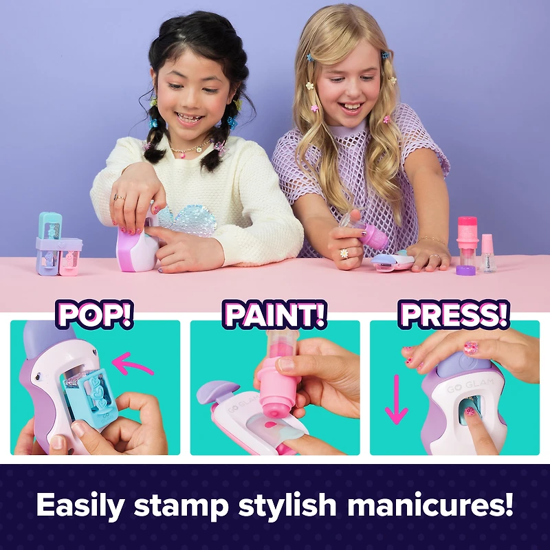 Cool Maker, GO GLAM, Onglerie, pour décorer 200 ongles avec 4 motifs, 2 applicateurs de vernis et un masque à ongles, activités créatives et manuelles pour les filles à partir de 7 ans Cool Maker, GO GLAM, Onglerie, pour décorer 200 ongles avec 4 motifs, 2 applicateurs de vernis et un masque à ongles, activités créatives et manuelles pour les filles à partir de 7 ans