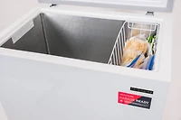 Frigidaire 7.0 Cu. ft. Garage Ready Chest Freezer, Deep Freezer for Garage, Kitchen, Basement, Large Capacity for Bulk Storage, White