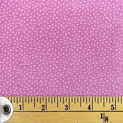 Tissu pré-coupé Fat Quarter de Fabric Creations à motif de taches rose Michalina - 18" x 21" / 45cm x 53cm 18" x 21" / 45cm x 53cm