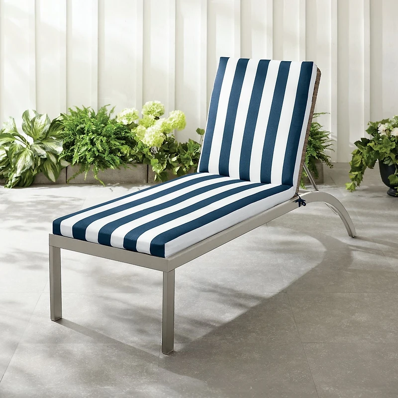 Coussin de chaise longue pour patio Cabana bleu marine Mainstays 188 cm x 55,9 cm x 6,4 cm