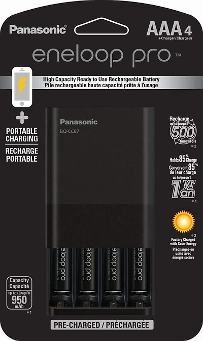 Panasonic Eneloop Chargeur de batterie individuel avec technologie de charge portable et 4 piles rechargeables AAA Eneloop Pro