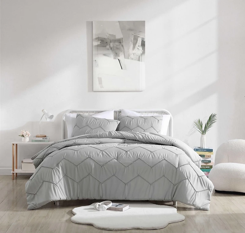 Cozy Style High Filling Somerset Comforter Set