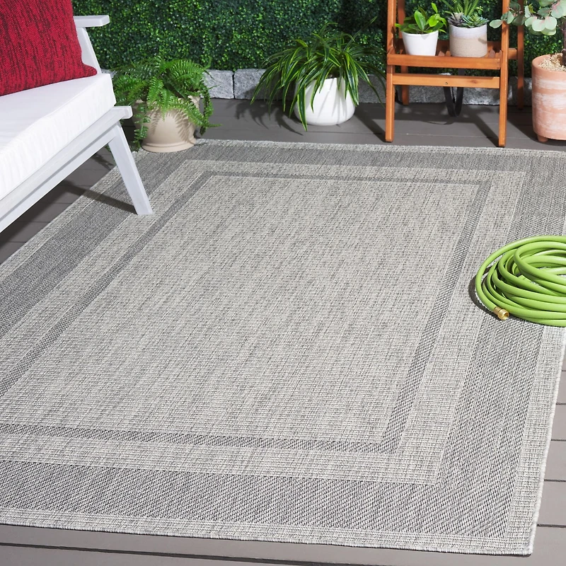 SAFAVIEH Beach House Joakim Bordered Indoor/Outdoor Area Rug