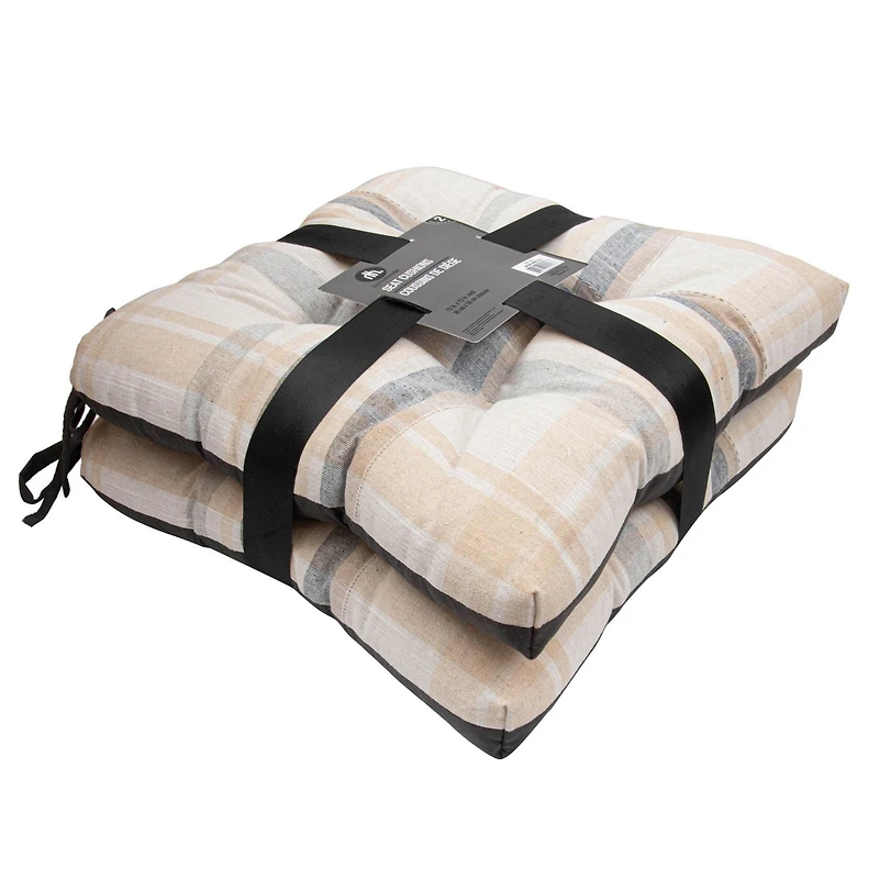 Hometrends 2-pack chairpads, 15"x15", tufted construction, Chair pad. Pack of 2