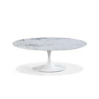 SALLE À MANGER OVALE EN MARBRE 67'' . Table de salle à manger ovale élégante avec plateau en marbre et base en aluminium blanc<br>Dimensions : 28,5" H x 79" L x 47,5" P