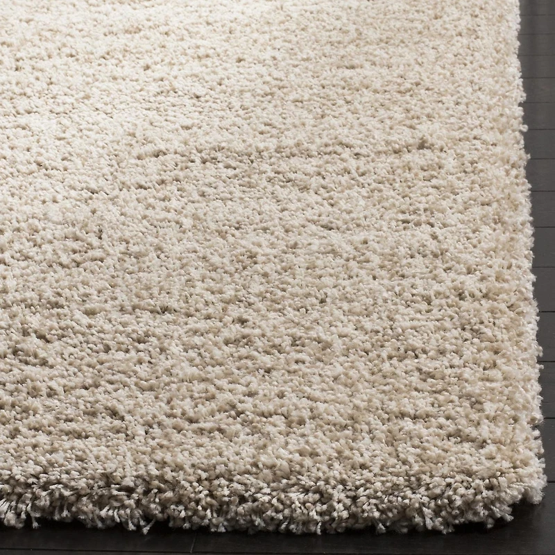 Safavieh California Solid Plush Shag Area Rug