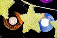 Fil Lion Brand DIY Glow Moyen/Pire Poid 70g/86m 3-Paquet