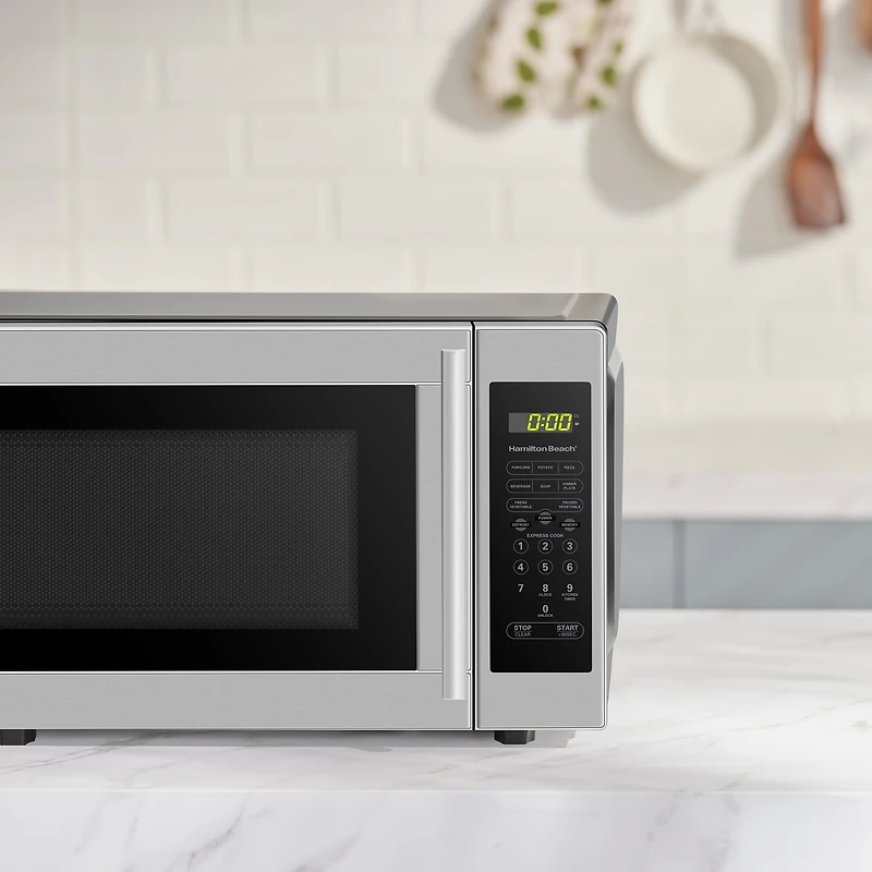 Hamilton Beach 0.7 Cu.ft. Microwave
