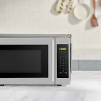Hamilton Beach 0.7 Cu.ft. Microwave