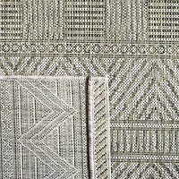 SAFAVIEH Courtyard Altan Chevron Indoor/Outdoor Area Rug