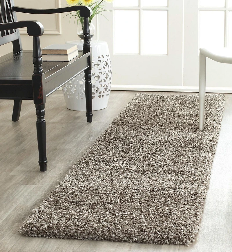 Safavieh Milan Harlow Solid Shag Area Rug