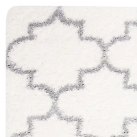 Safavieh Fontana Hilda Geometric Plush Shag Area Rug