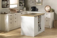Îlot de cuisine 6 tiroirs avec portes et rangement à vin, fini Blanc et Érable noix de muscade, collection Toscano de Meubles South Shore