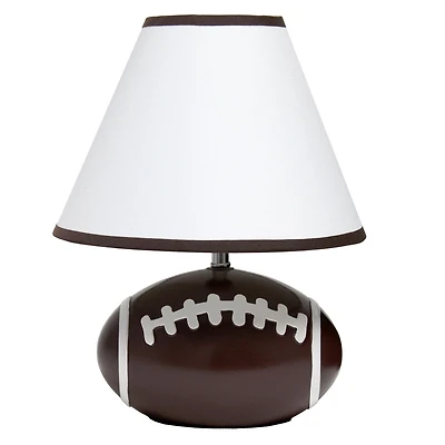 Simple Designs Lampe de bureau de table 11.5" en céramique avec base de football athlétique et abat-jour en tissu Empire blanc avec bordure marron