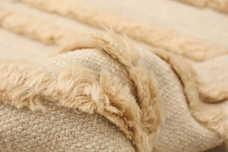 ECARPETGALLERY 4'9" x 7'10" Carved Cambridge Hand Made Area Rug for Living Room, Dining Room and Bedroom in Ivory