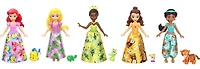 Disney Princess & Friends Set with 5 Small Dolls in Sparkling Outfits & 5 Friend Figures, Ages 3+