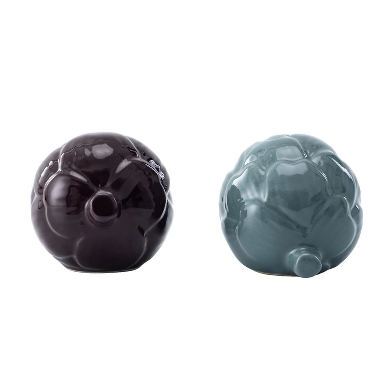 Hometrends Figural Ceramic Salt & Pepper Shaker, 2 pack