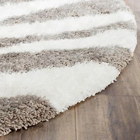 Safavieh Barcelona Calanthia Abstract Shag Area Rug
