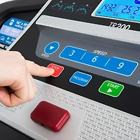Xterra Fitness TR200 Tapis de course pliant 2.25 HP | Surface de course 16«  X 50 » | Ecran LCD 5.5 » Rétro-éclairé bleu - 16004402000