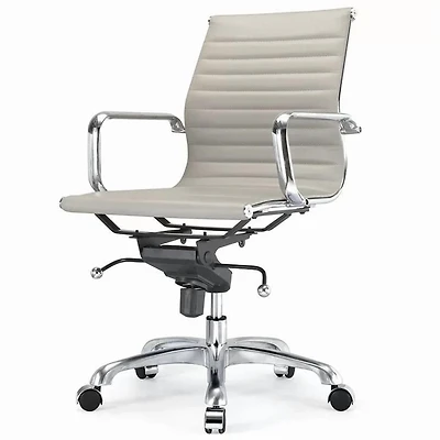 Toni Chaise