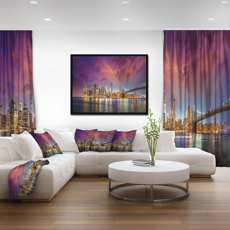 Design Art La Ligne D'Horizon De Manhattan Avec Des Nuages  Sur Toile Encadrée
