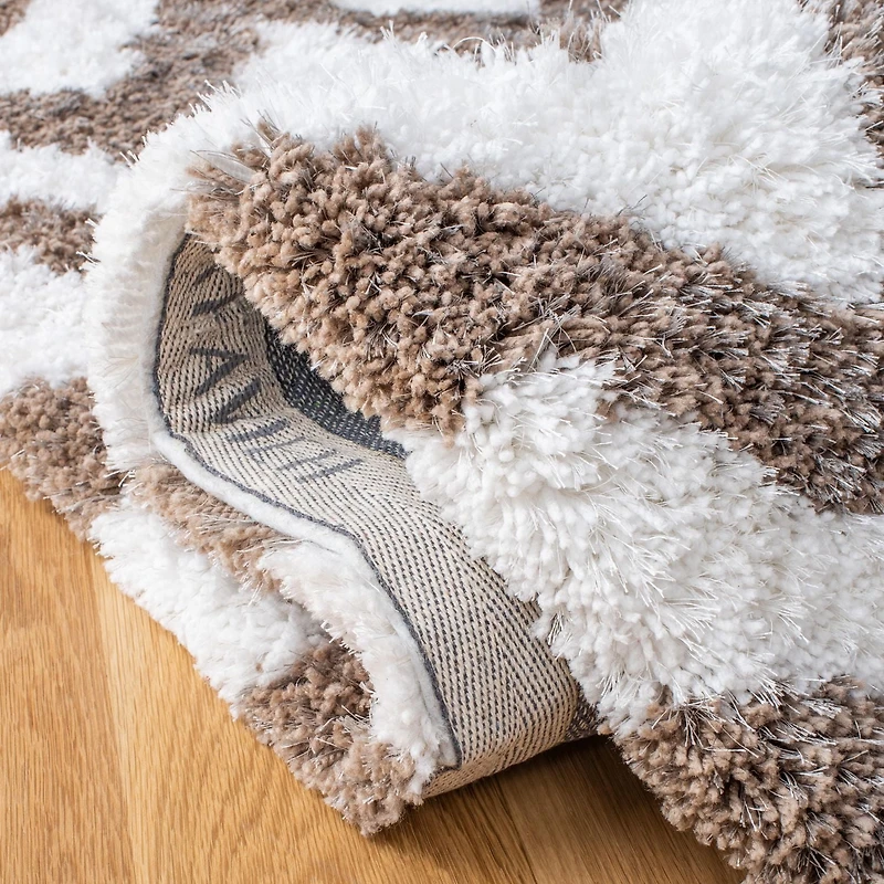 Safavieh Barcelona Carmella Zigzag Stripes Shag Area Rug