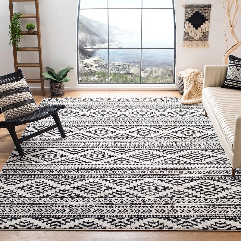 SAFAVIEH Tulum Lakisha Distressed Southwestern Area Rug