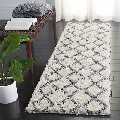 Safavieh Venus Nanda Geometric Shag Area Rug