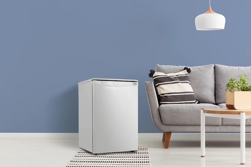 Danby DAR026A1WDD 2.6 cu. ft. Compact Fridge in White