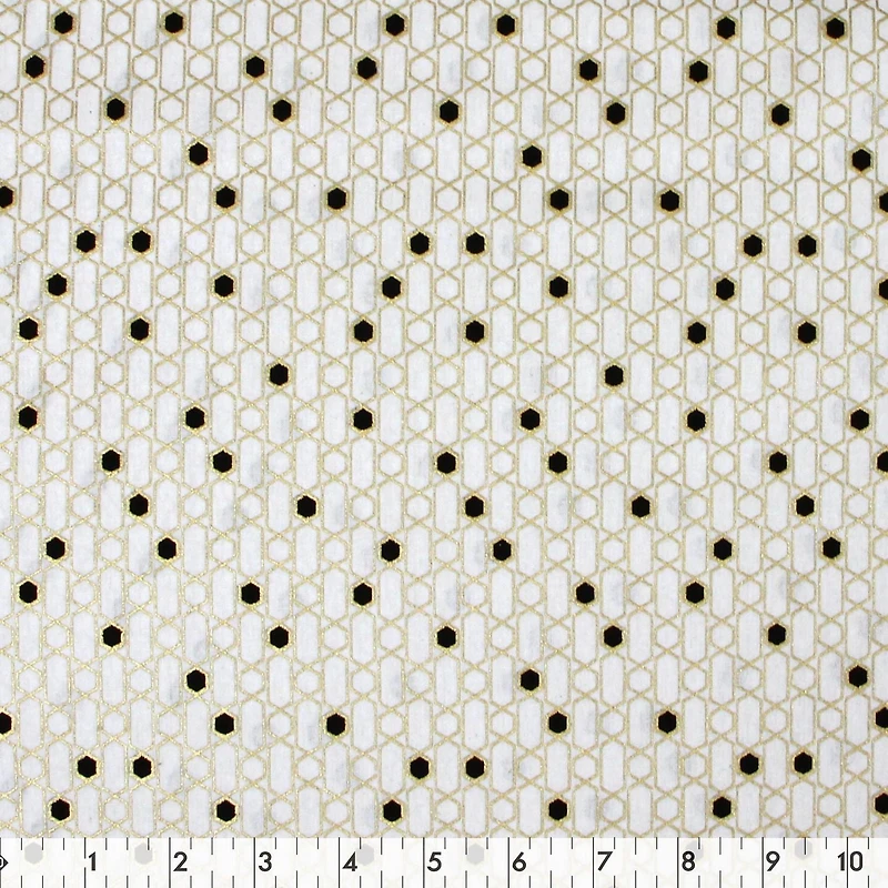Tissu pré-coupé Fat Quarter de Fabric Creations à motif d'or métallique - chaîne en or - 18" x 21" / 45cm x 53cm