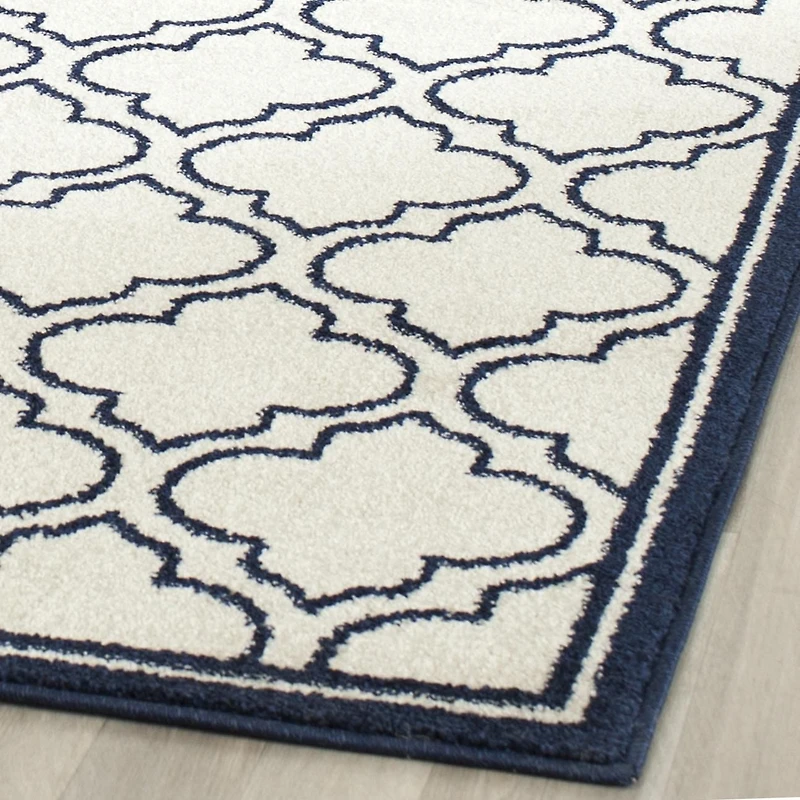 Safavieh Amherst Wilson Geometric Area Rug