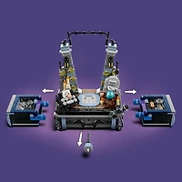 LEGO Wednesday Figurine de Mercredi Addams 76780 Ensemble de construction (702 pièces) Comprend 702 pièces, 10+ ans