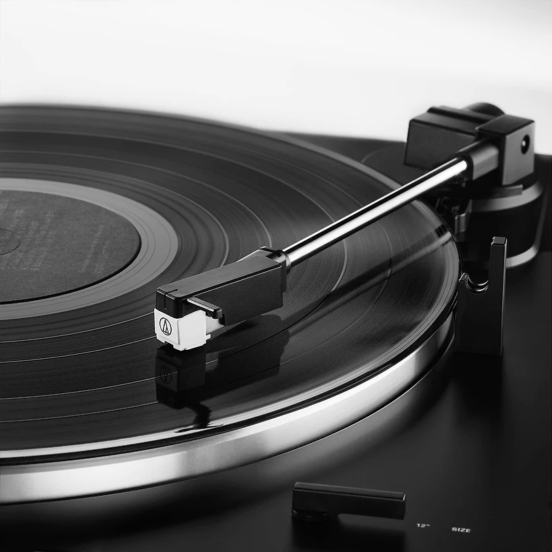 Audio-Technica AT-LP60XBT-USB-BK Fully Automatic Wireless Belt-Drive USB and Analog Turntable – Black