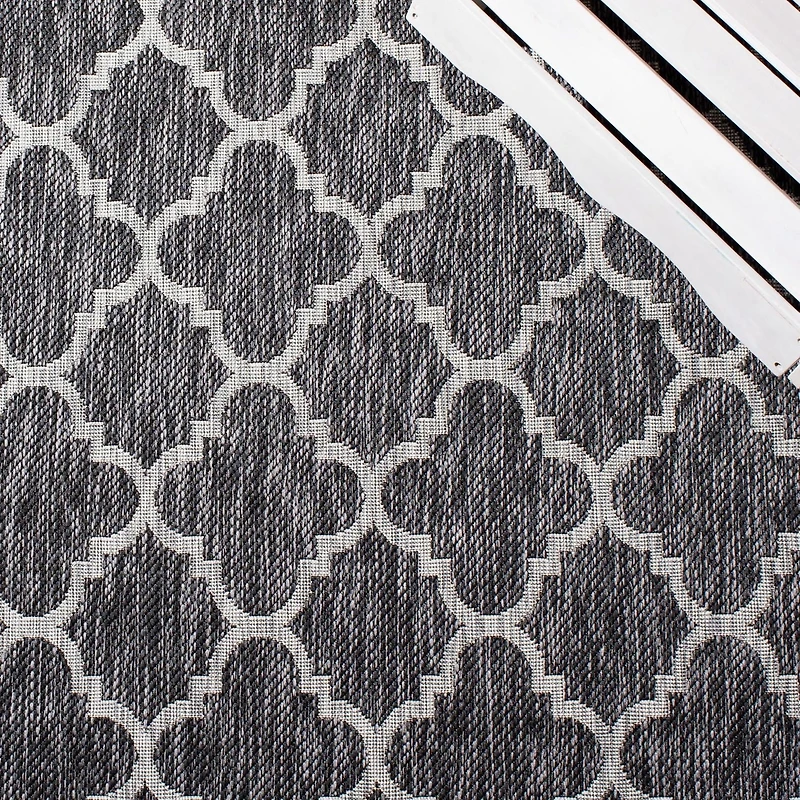 SAFAVIEH Courtyard Claudia Geometric Indoor/Outdoor Area Rug